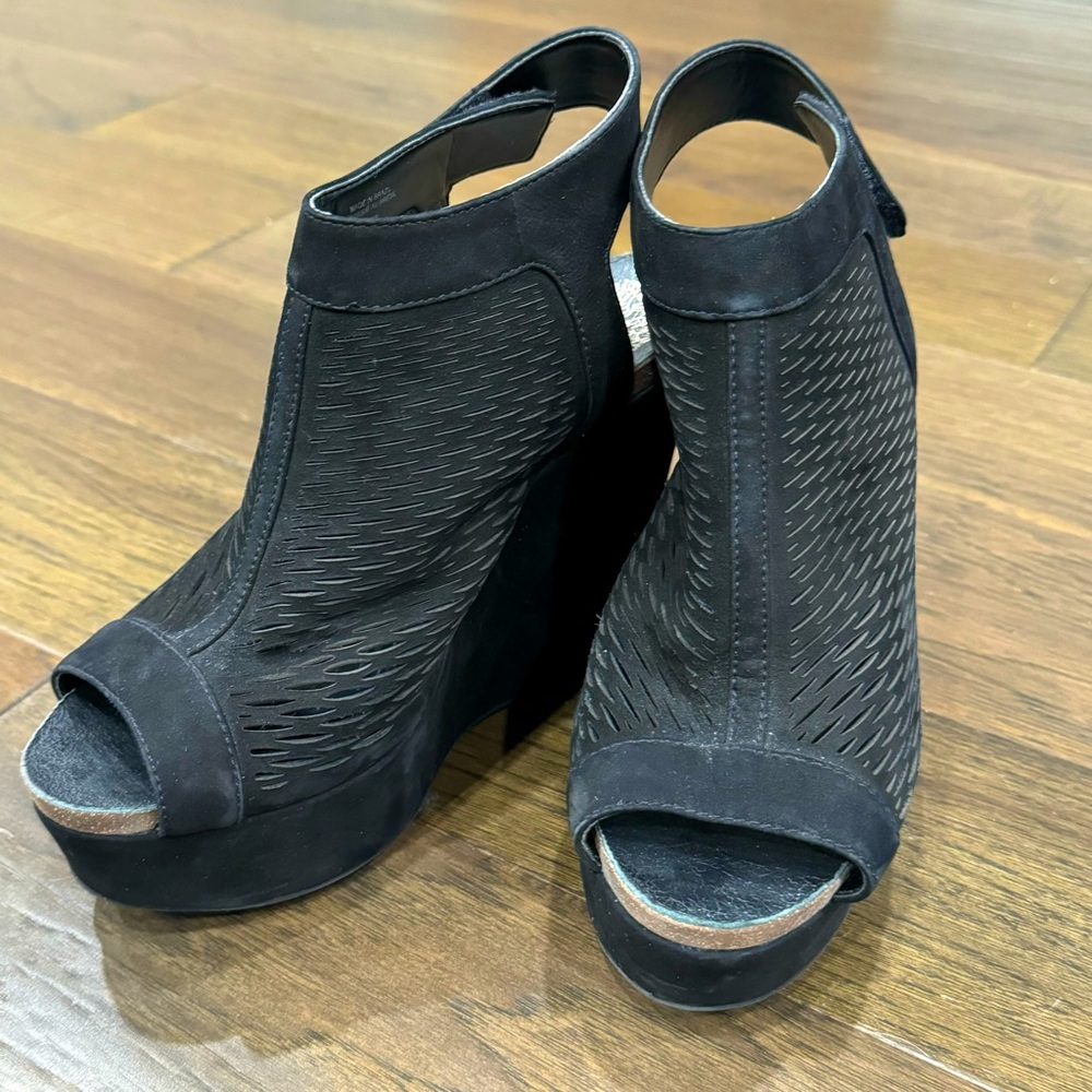 Vince Camuto Wedge Sandals